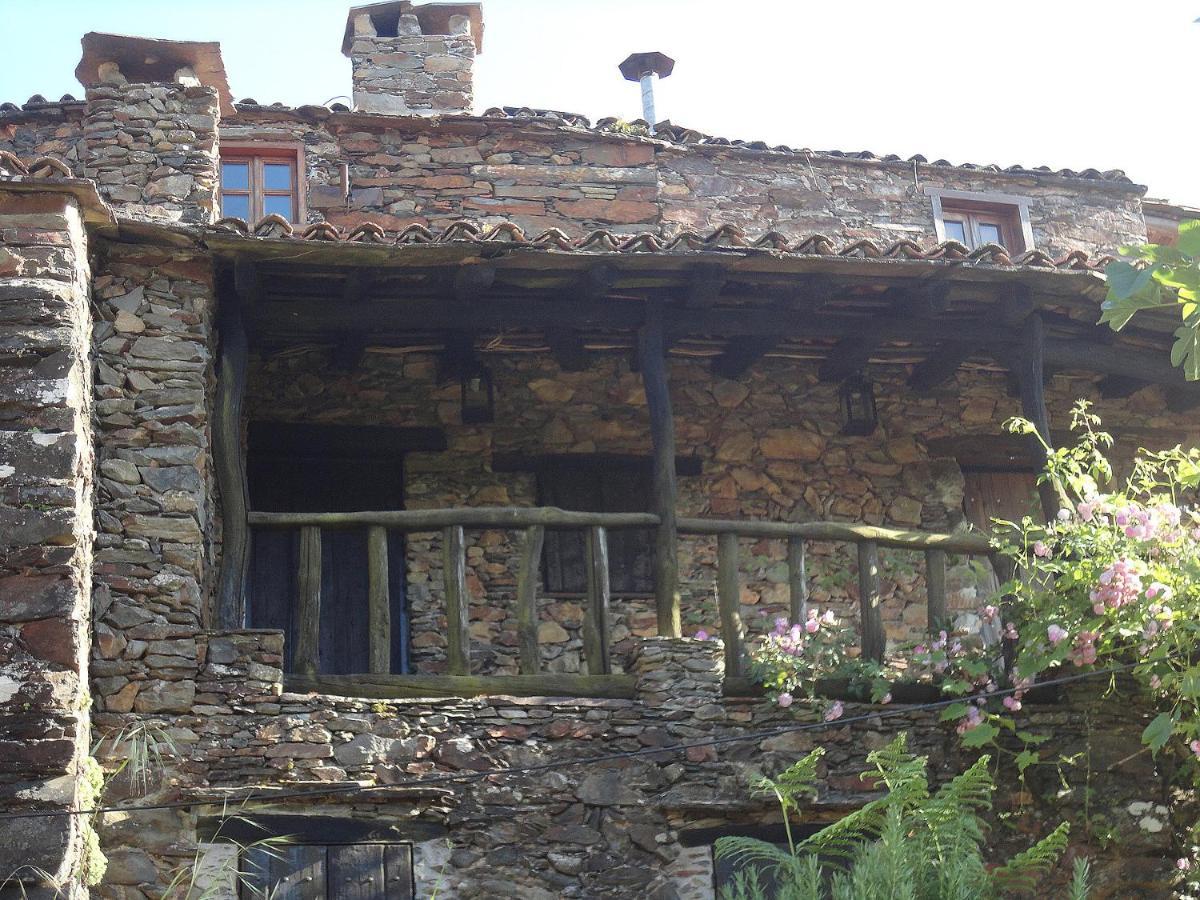 Vila Casa Dos Livros Talasnal Exteriér fotografie